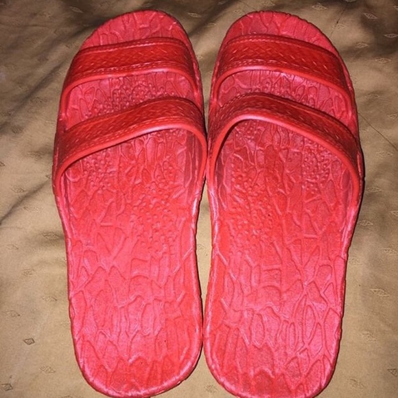 Red slides - Picture 2 of 2